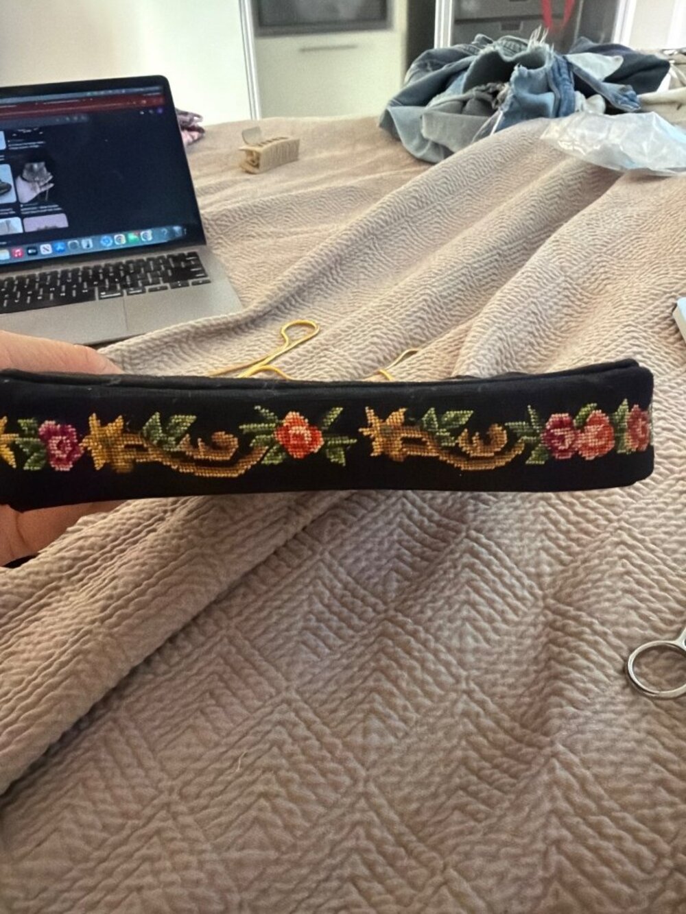 Vintage Womens Tapestry Needlepoint Clutch Purse Gold Tone Floral Cottage core - Picture 6 of 14